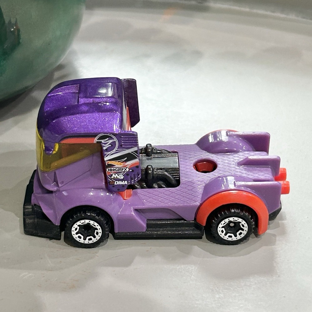 2018 Hot Wheels Big Rig Heat FKW91 Purple 3"x1.5"x2" No Trailer